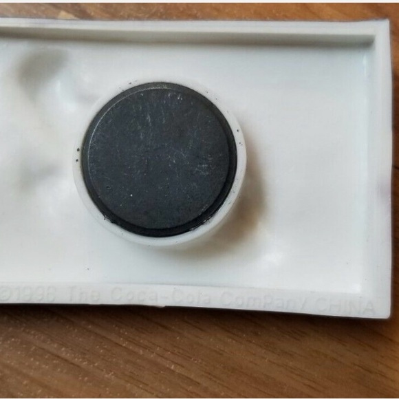 Coca Cola 1996 Polar Bear Magnet - Picture 2 of 2